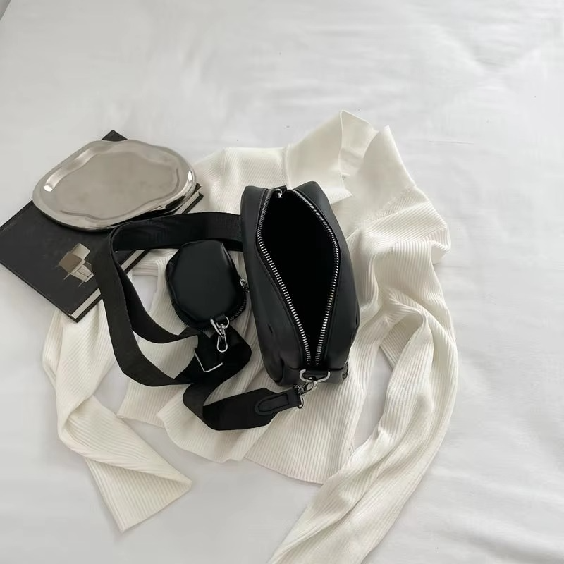 Fashion-Forward Waterproof Crossbody for Modern Women